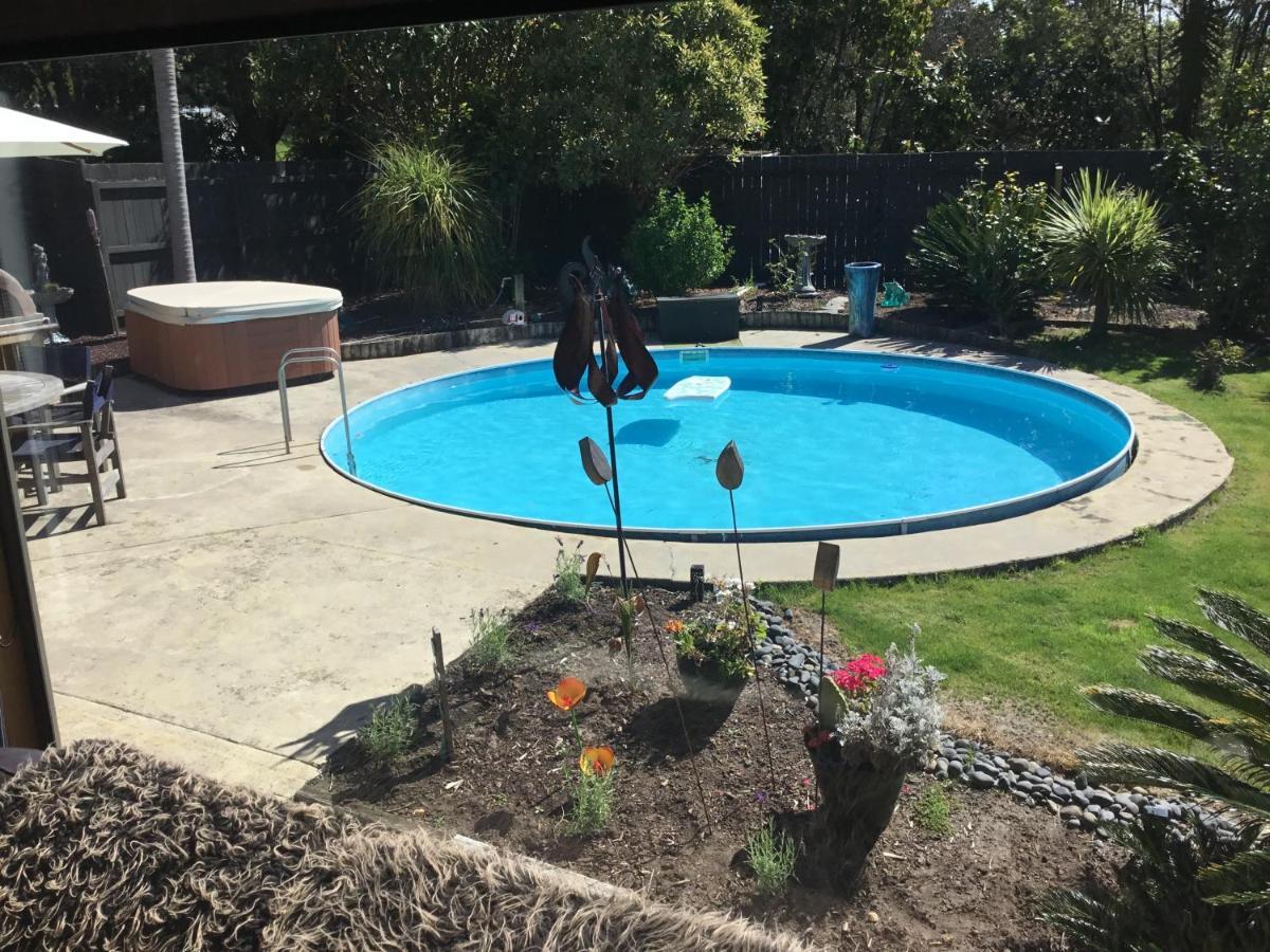 Norfolk Gardens Bed And Breakfast Te Kopuru Esterno foto