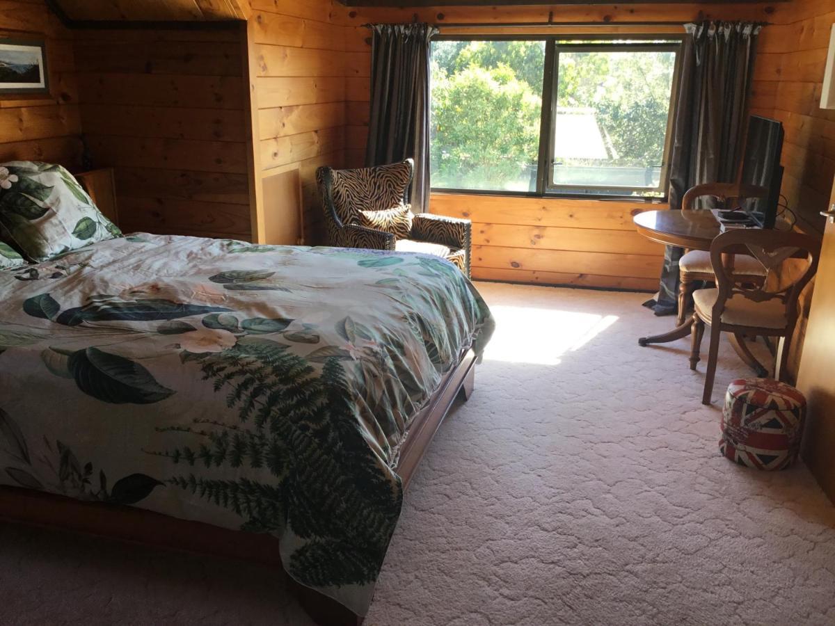 Norfolk Gardens Bed And Breakfast Te Kopuru Esterno foto